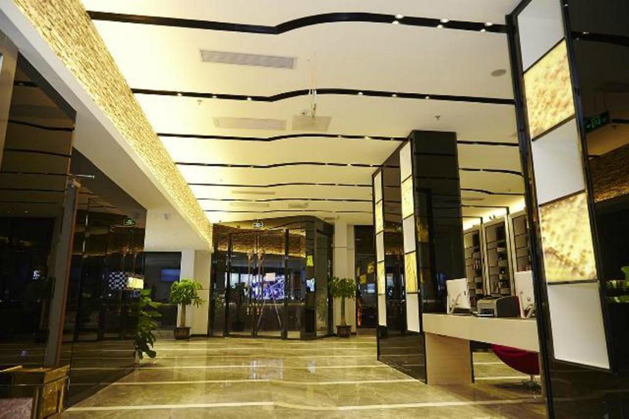 Lavande Hotel Guangzhou Ximenkou Metro Luaran gambar